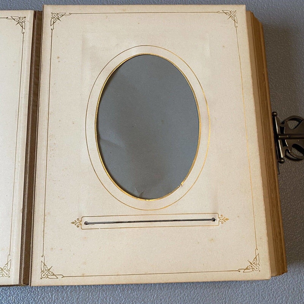 1880s ANTIQUE GREEN BLUE VELVET PHOTO CABINET CARD ALBUM METAL LATCH DATED 1884 - Picture 12 of 16